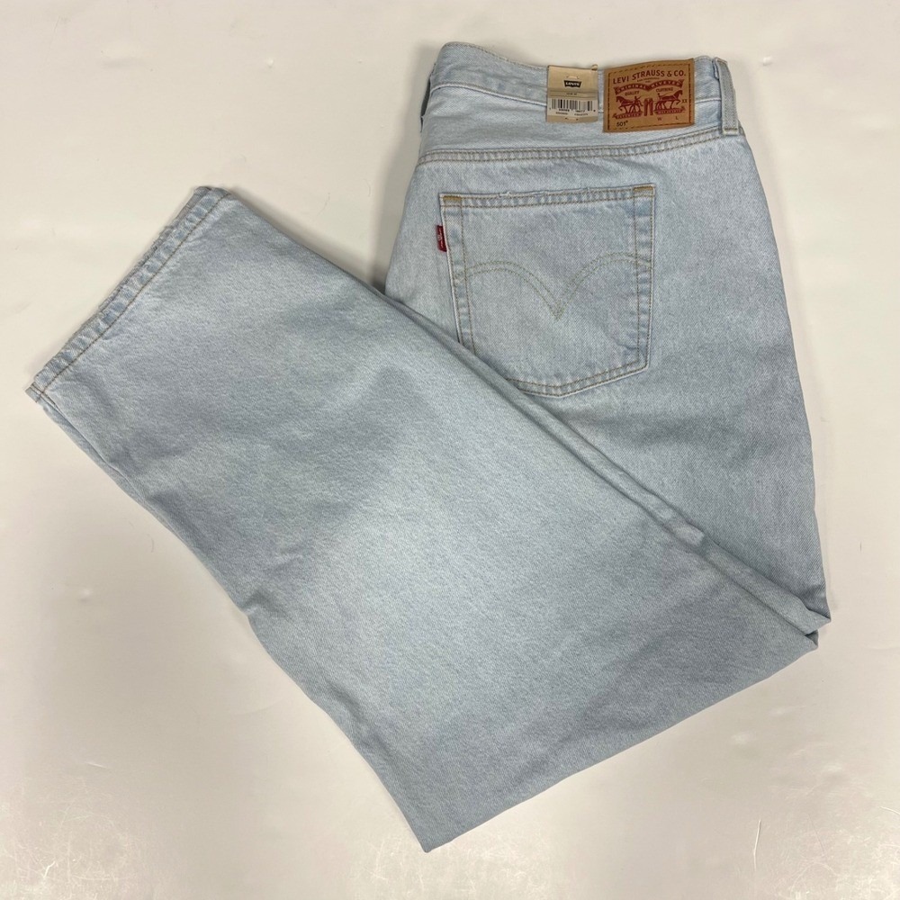 NWT Levi's 501 Original Fit Jeans High Rise Straight Leg Light Wash 18W
